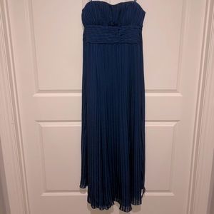 BCBGMAXAZRIA Timona Gown Navy Pleated Silk Sz 8